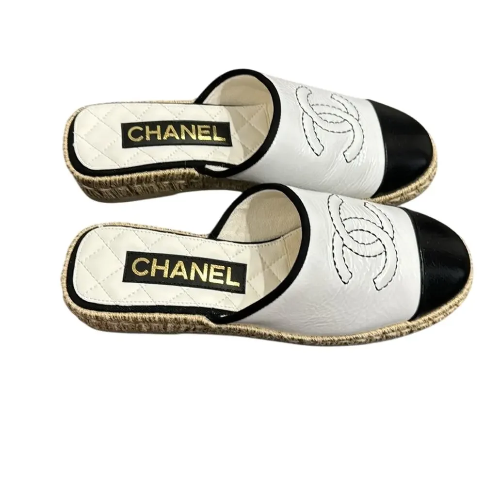 CHANEL Black Cap Toe Interlocking CC Logo White Espadrille Mules 37 BNIB